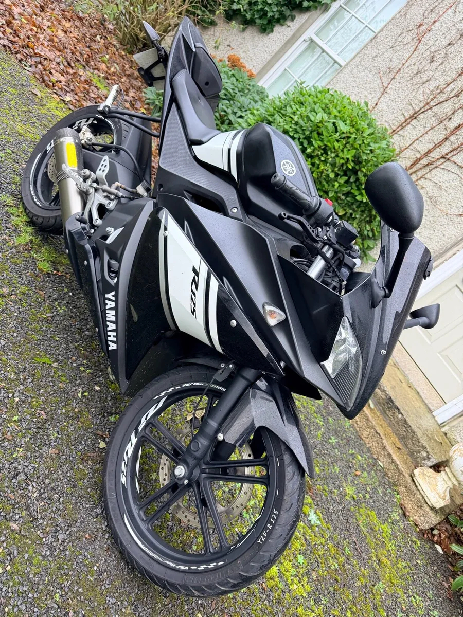 Yamaha YZF-R 125 - Image 1
