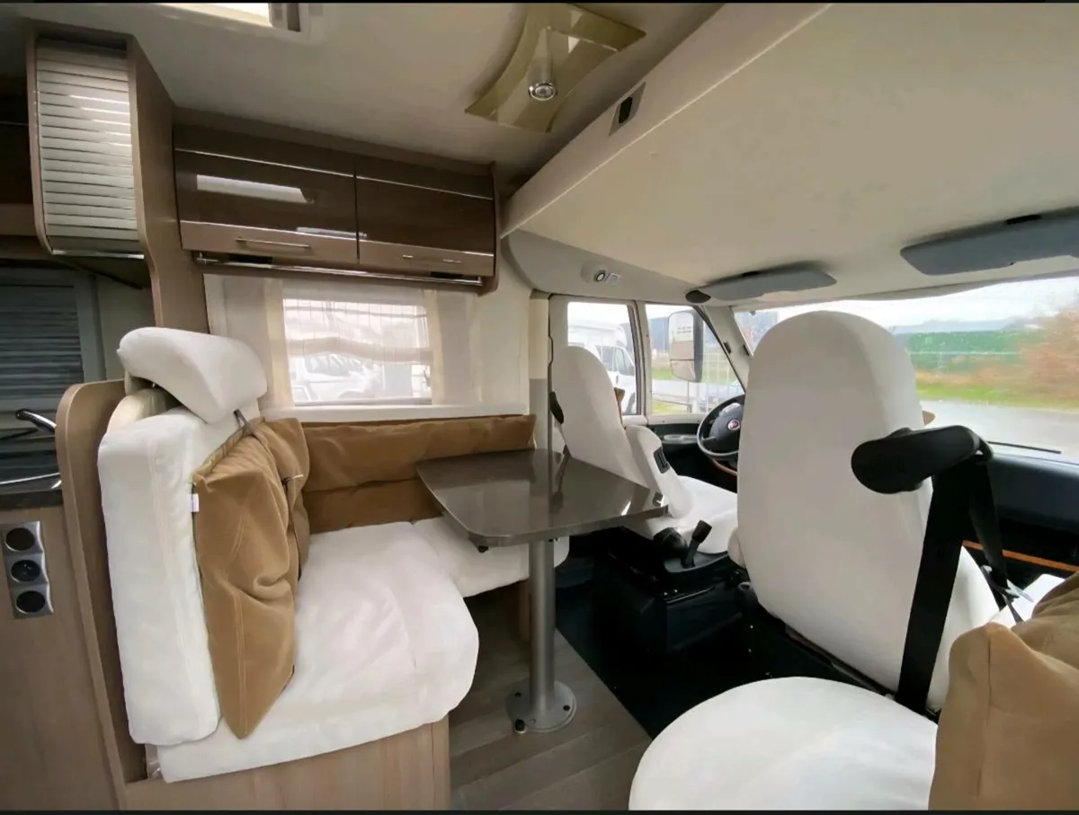 2014 BURSTNER AVIANO I727 ISLAND BED A MUST SEE 👀 - Image 4