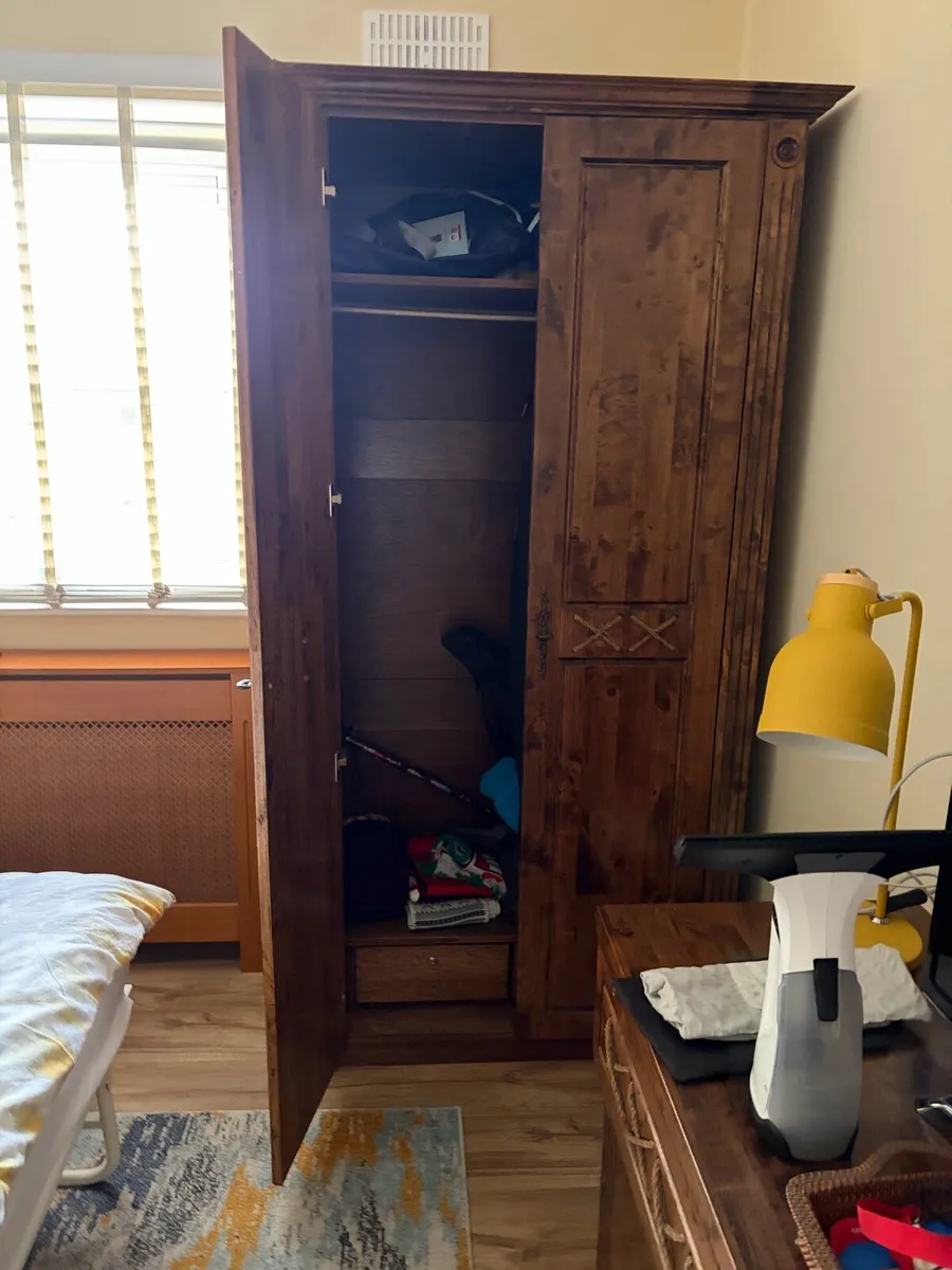 Wardrobe - Image 3