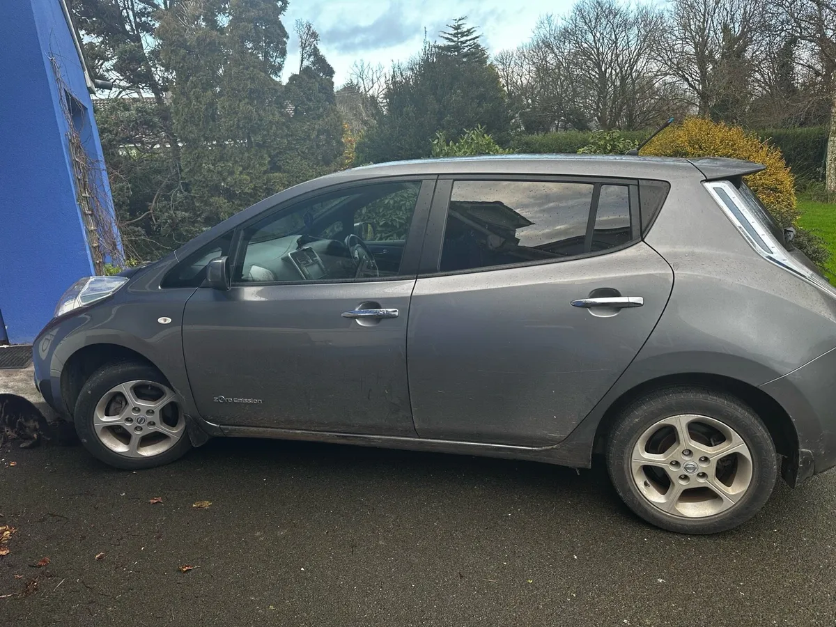Nissan Leaf - Image 2