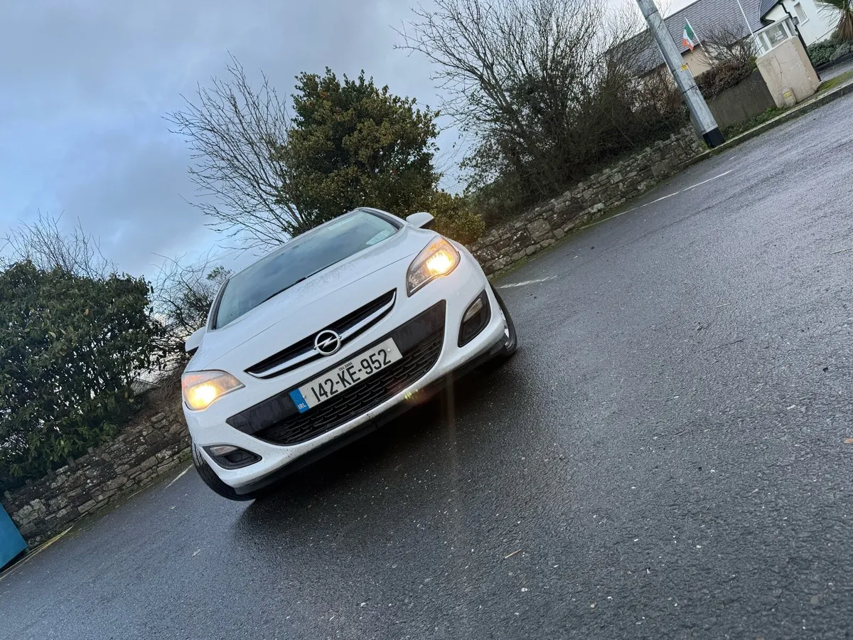 Opel Astra van FULL YEARS TAX AND TEST LOW MILAGE - Image 1