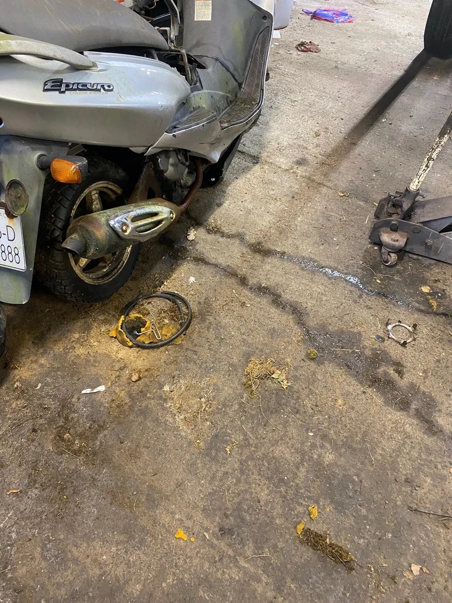 Suzuki moped 125cc - Image 2