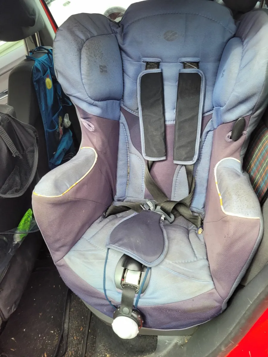 High back booster seat - Image 1