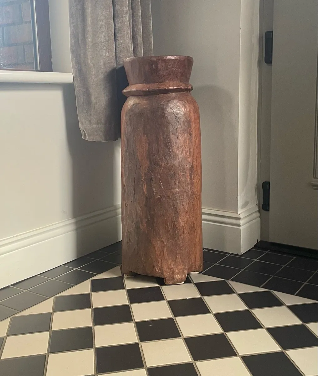 Decorative Solid Piece of furniture - Image 4