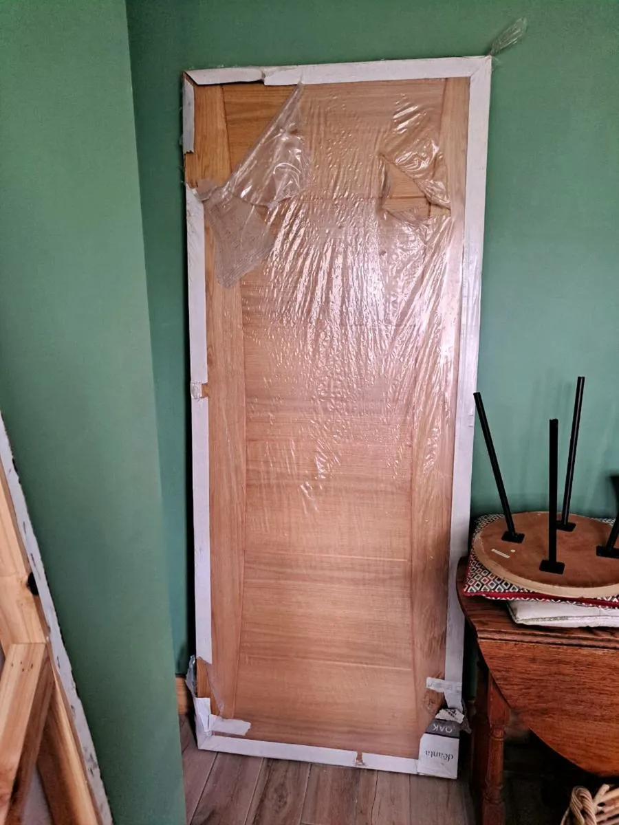 Brand new deanta oak fire door - Image 1