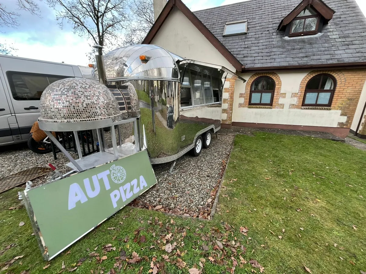 Food track, mobile catering,food catering . - Image 1