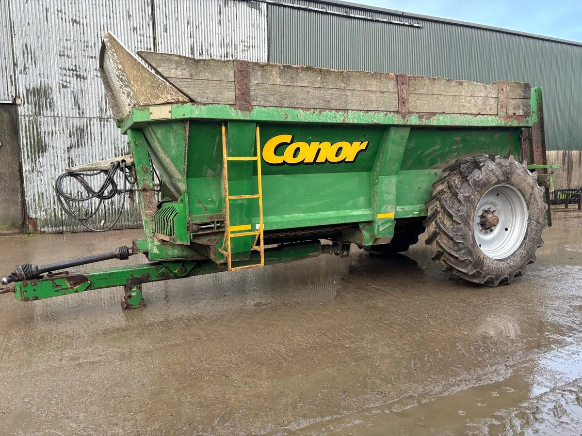 Conor 14 tonne Rear discharge dung spreader - Image 1