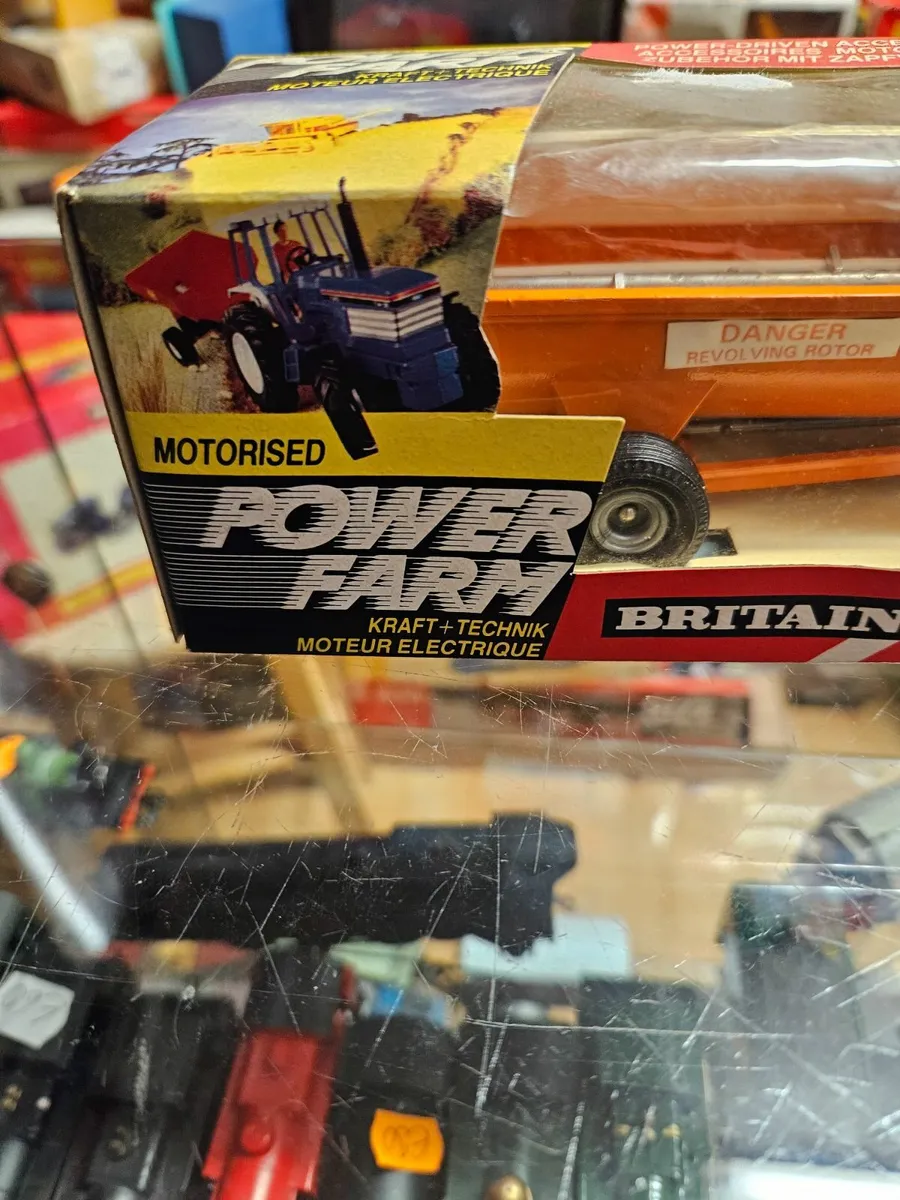 Britain's Power Farm Manure Spreader - Image 2