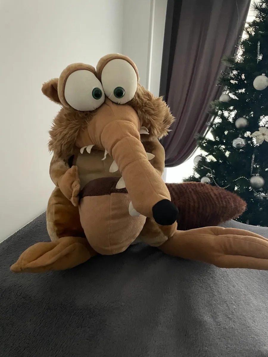Vitage Ice Age Scrat Squirrel plush toy with a nut - Image 1