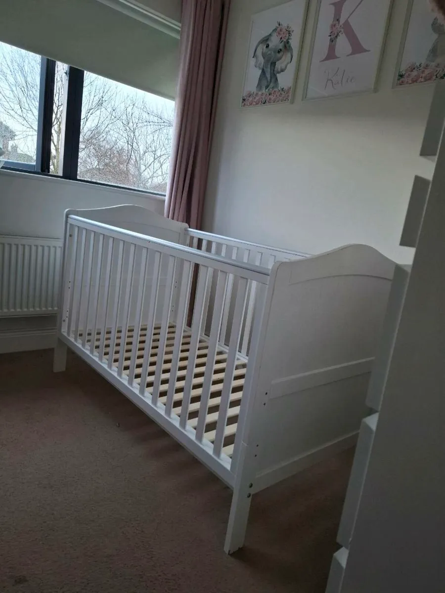 Nested Sorrento Cotbed - Image 1