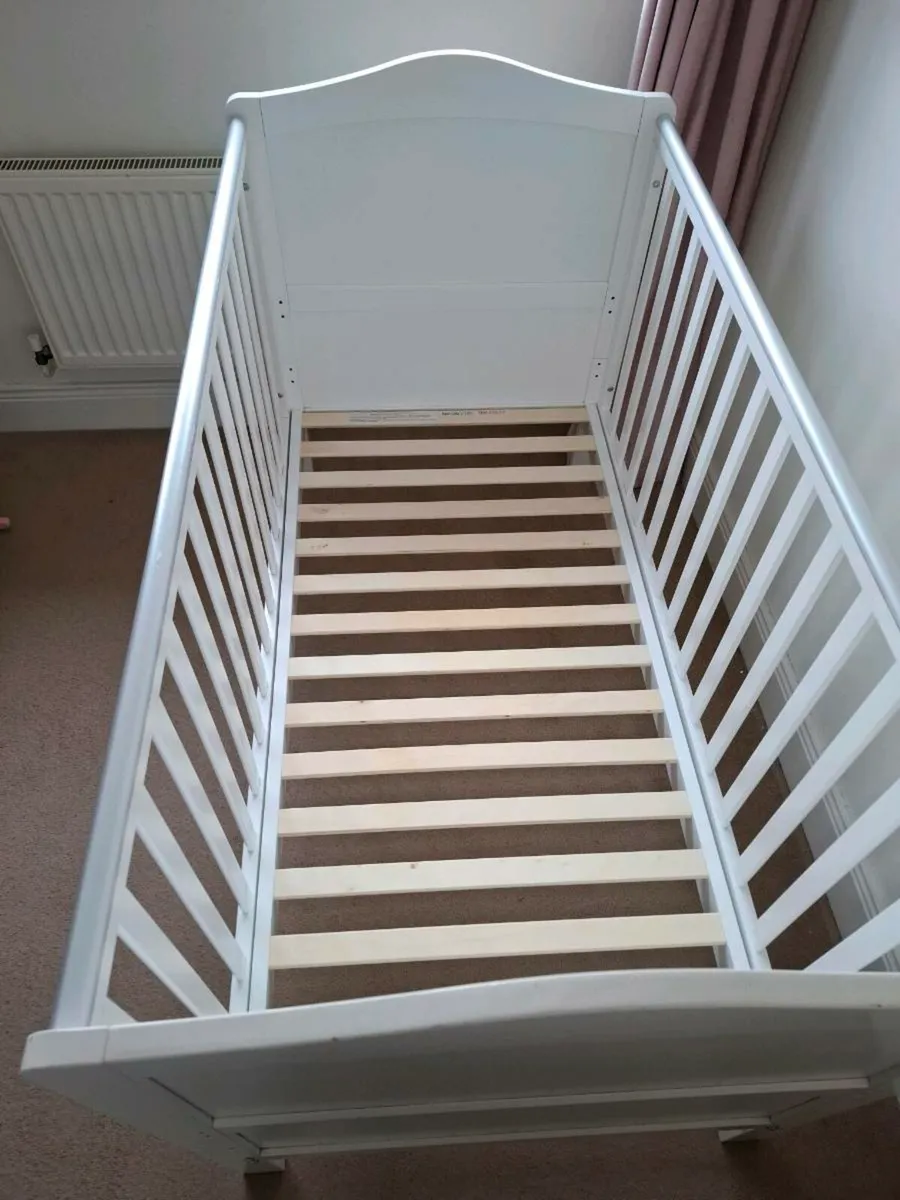 Nested Sorrento Cotbed - Image 3