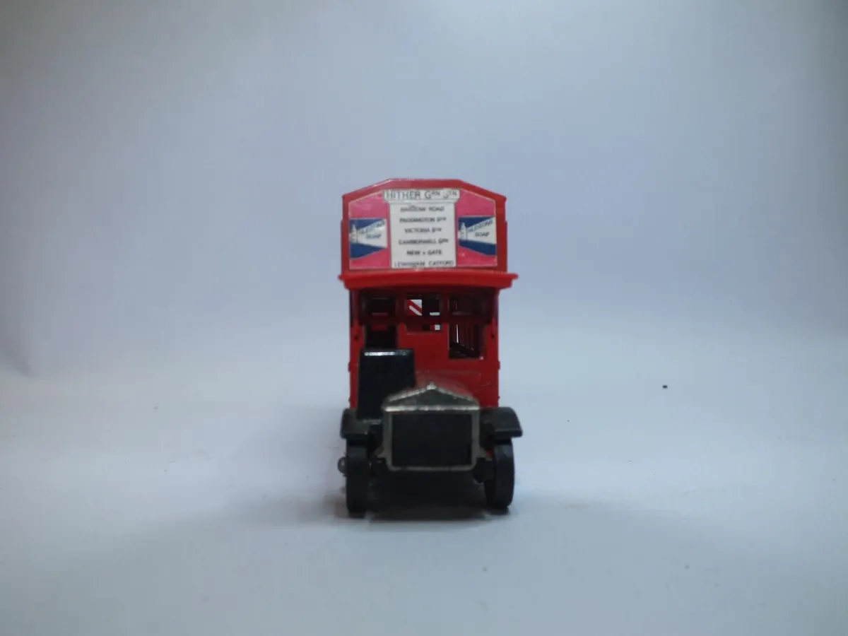 Model Bus - Image 1
