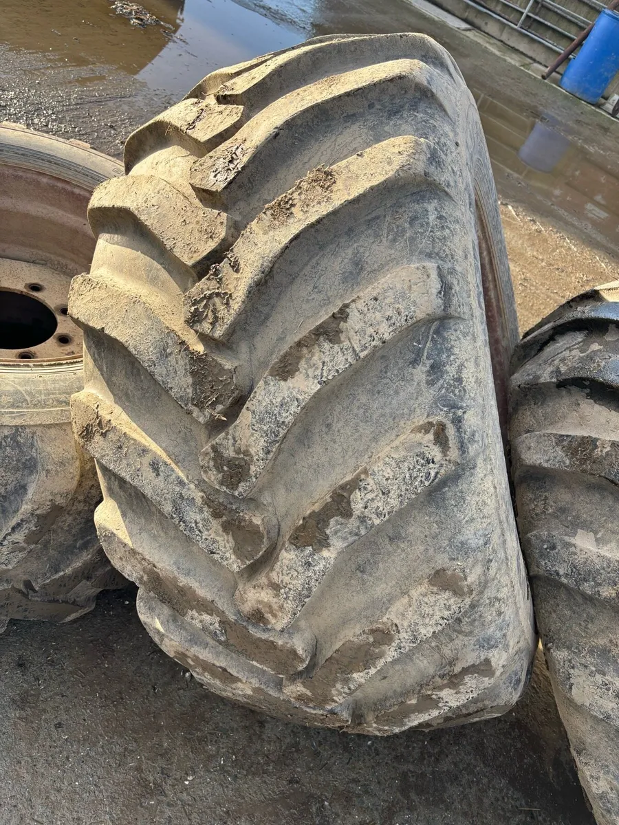 Wide low pressure wheels - Image 2