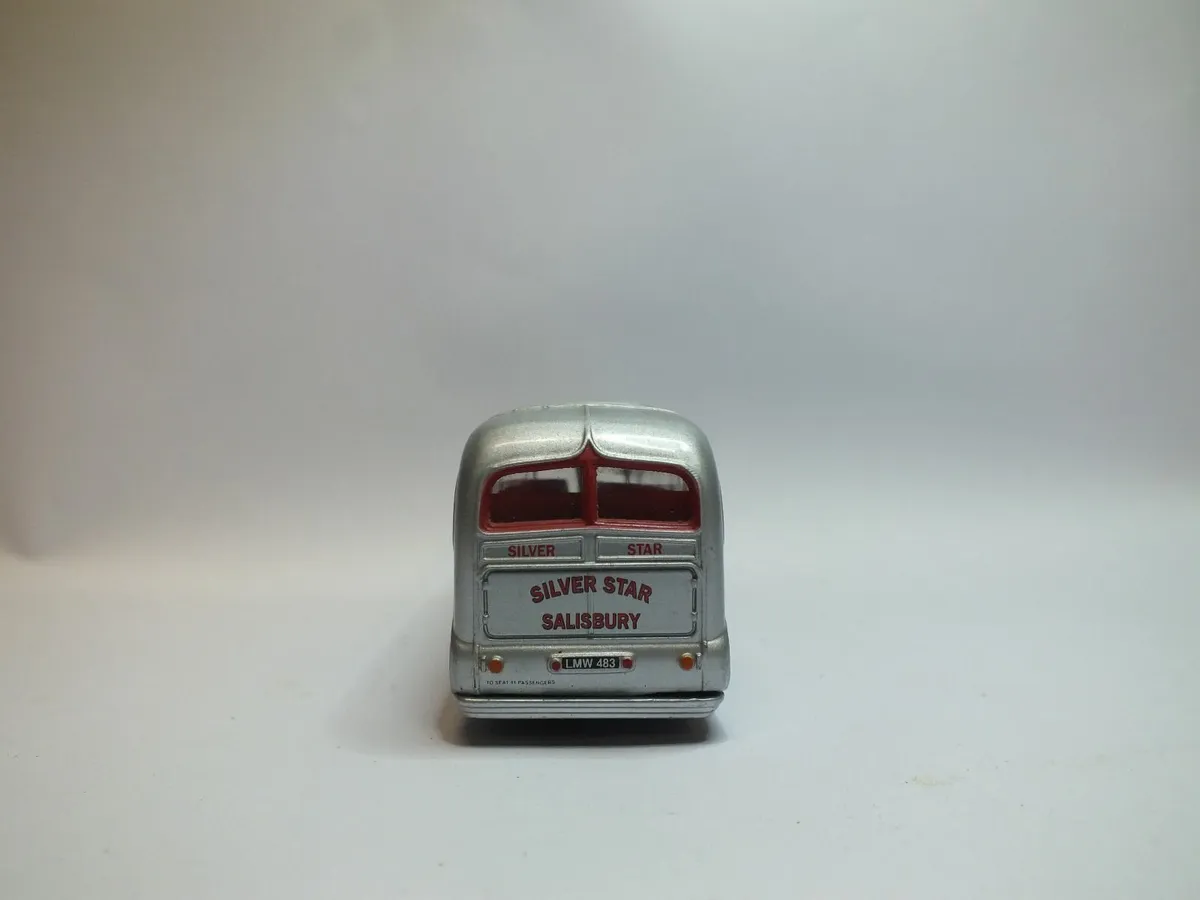 Model Bus - Image 4