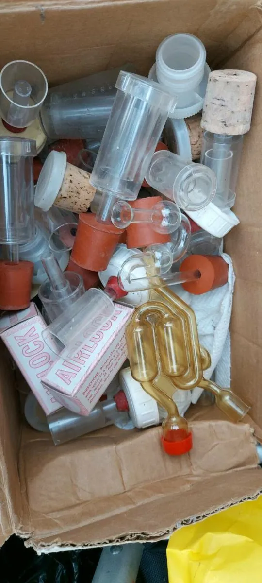 Bungs, Fermentation locks etc for demi johns wine - Image 1