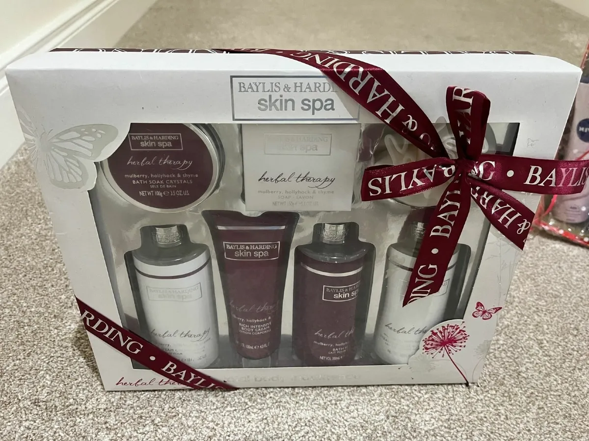 Bath and Body Gift Sets - Five Sets - Image 2