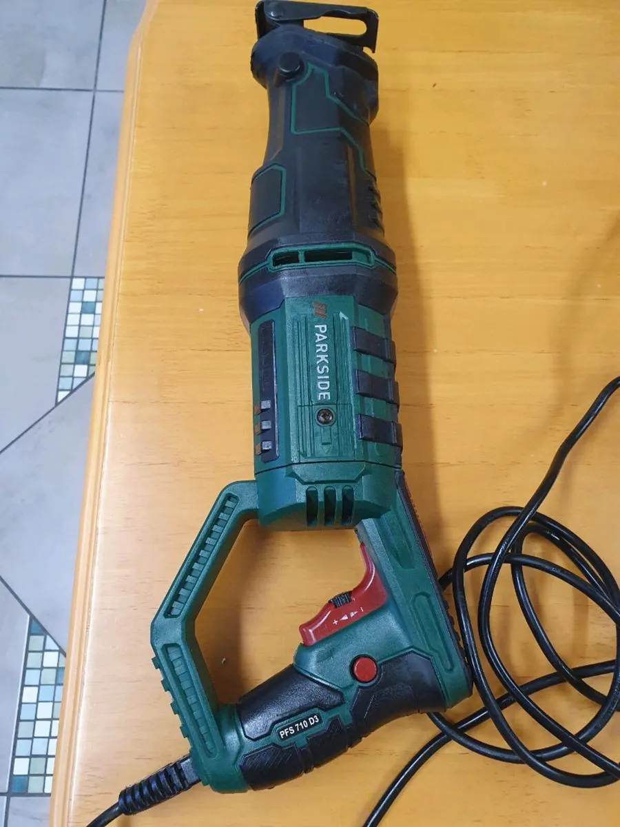 Parkside electric reciprocating saw - Image 4