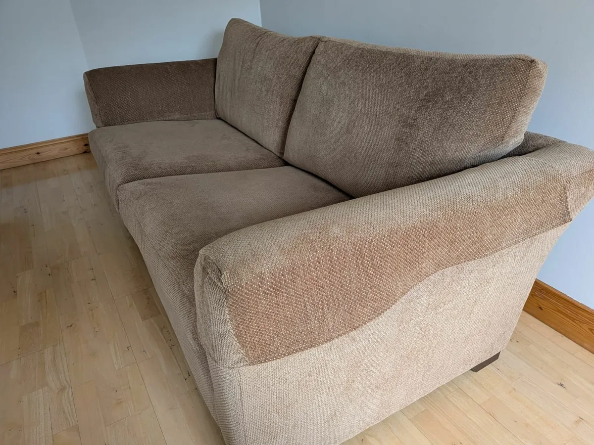 Sofa by Finline Furniture - Image 1