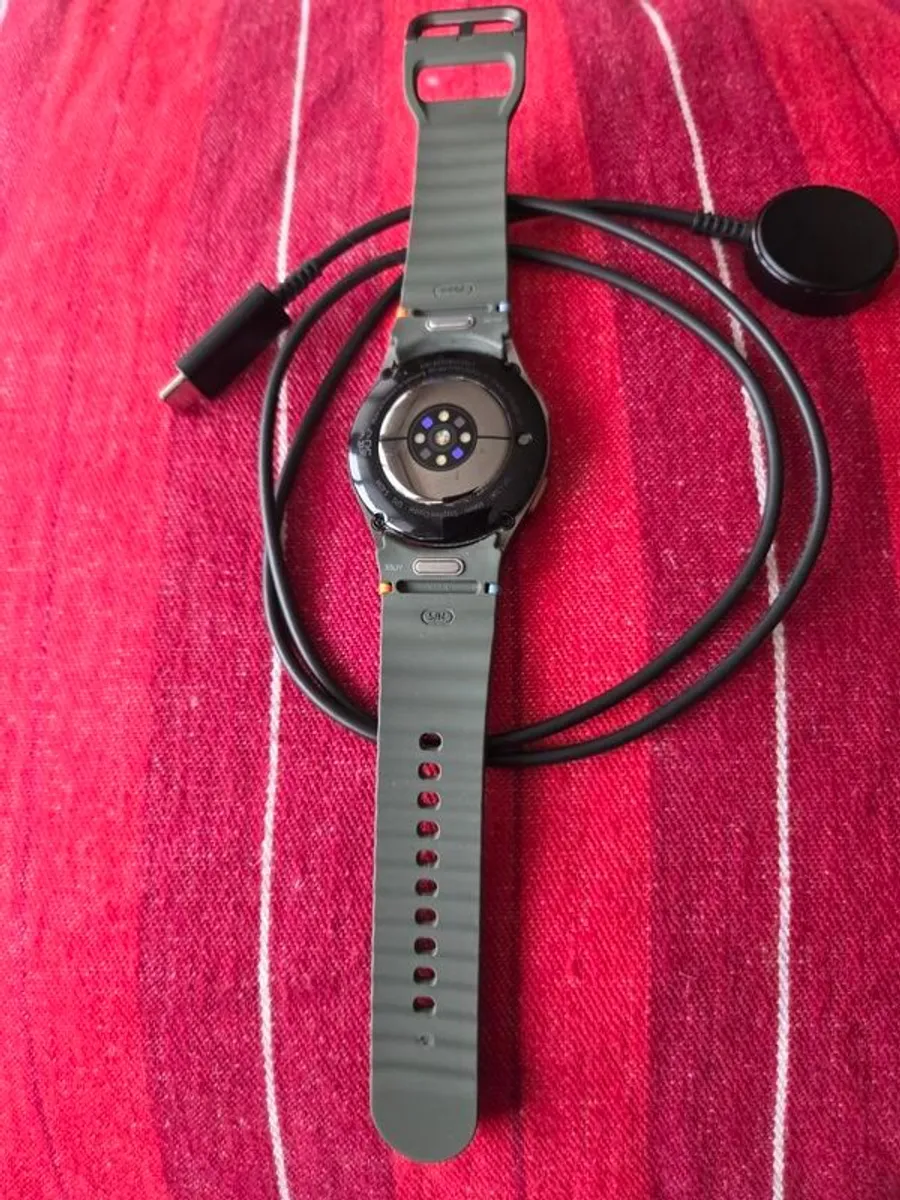 Samsung Galaxy 7 Smartwatch 40mm - Image 3