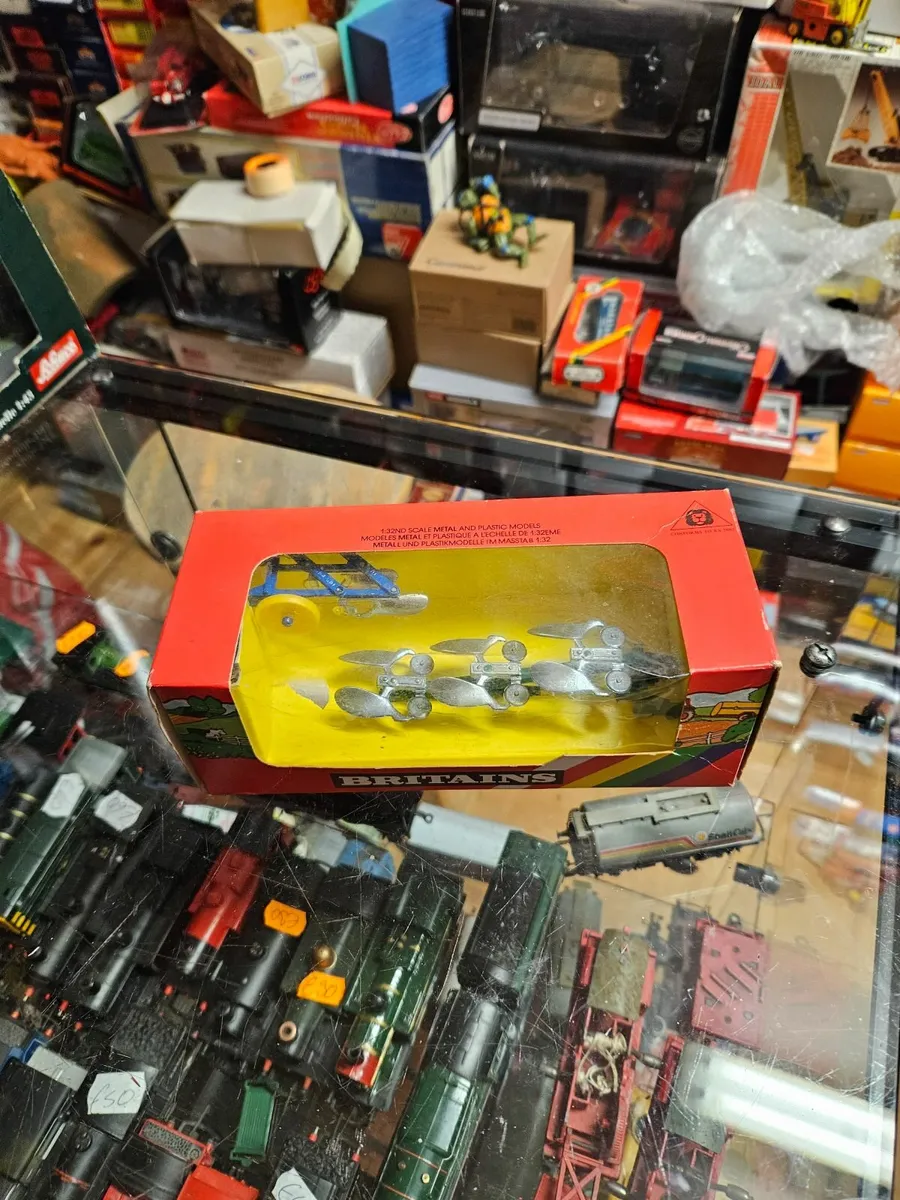 Britain's Plough Set - Image 1