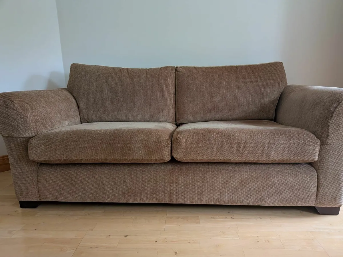 Sofa by Finline Furniture - Image 2