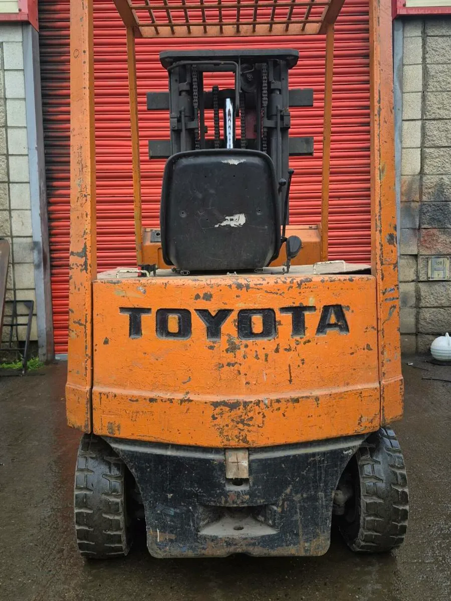 Toyota forklift - Image 2
