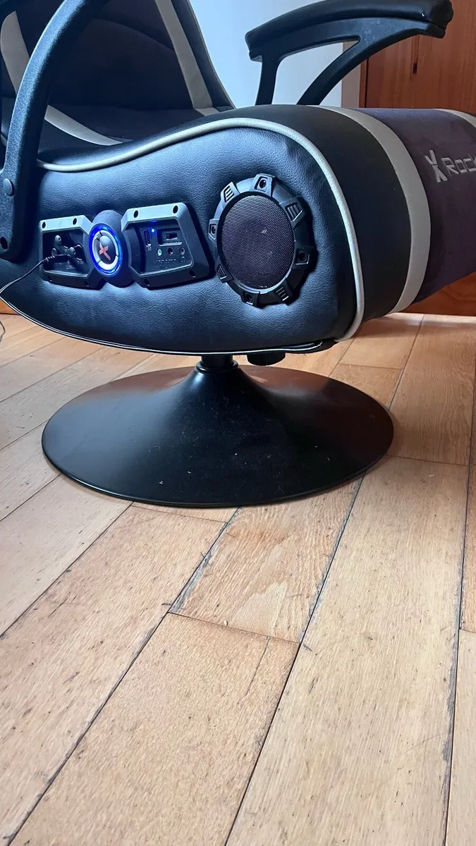 Gaming chair - Image 4