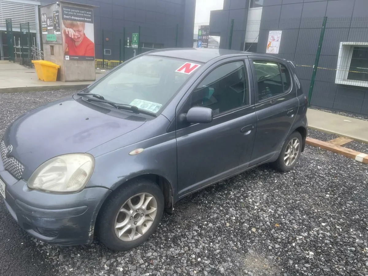 TOYOTA YARIS - Image 2