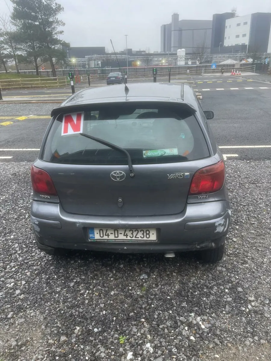 TOYOTA YARIS - Image 4