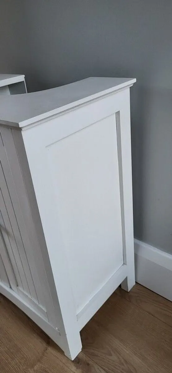 Under sink cabinet - Image 4