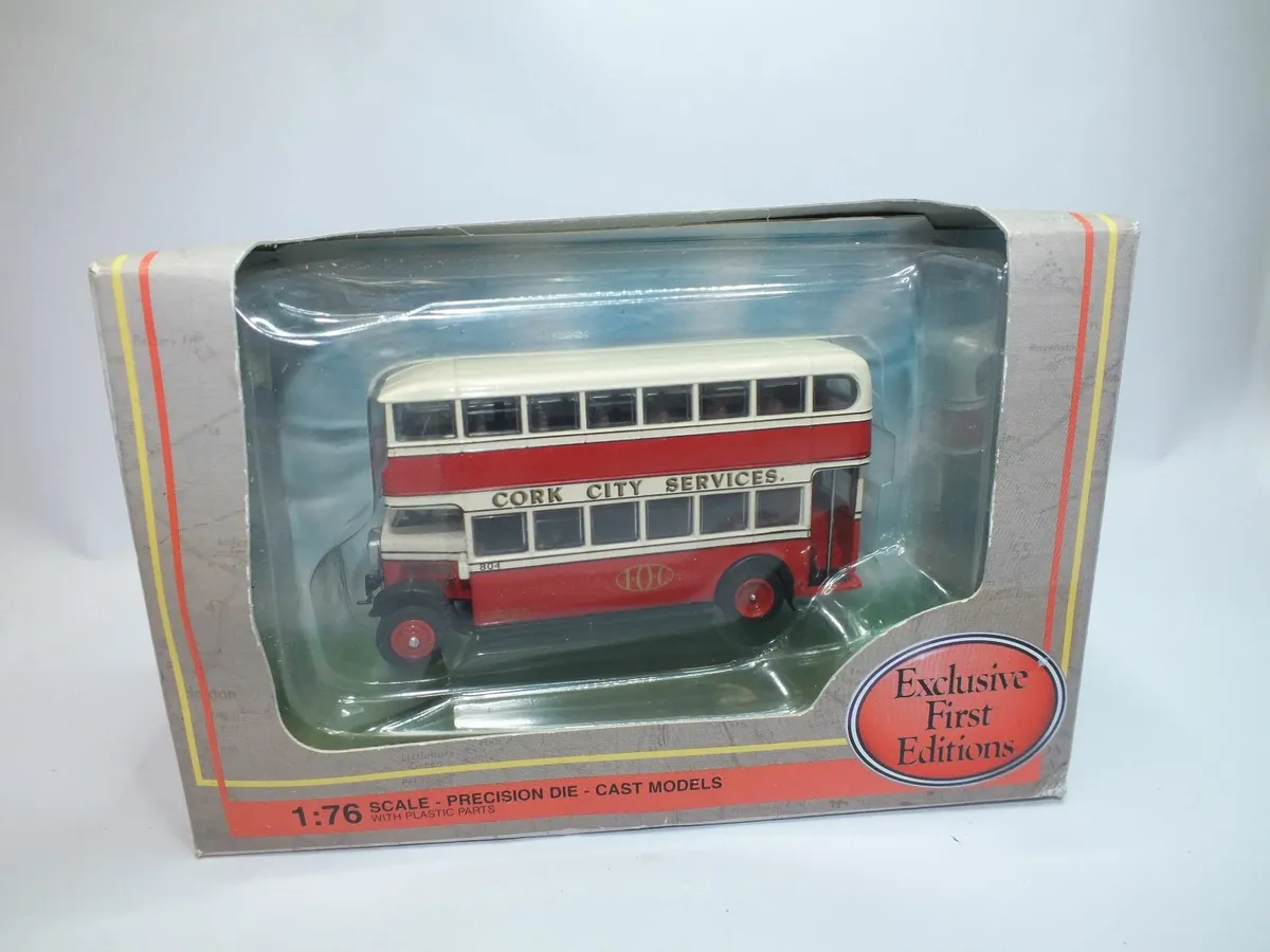 Model Bus - Image 1