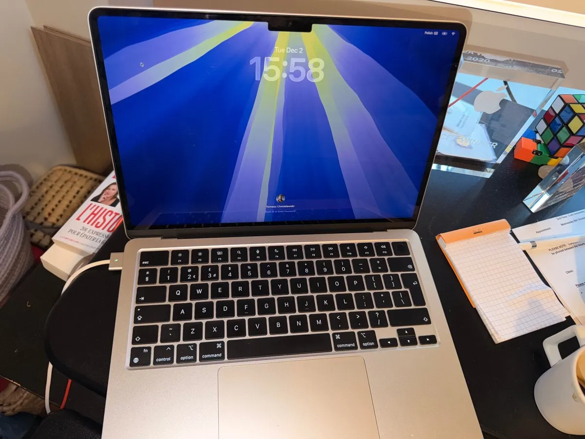 MacBook Air 2024 M3 - Image 1