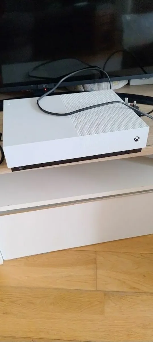 X Box One S all digital - Image 1