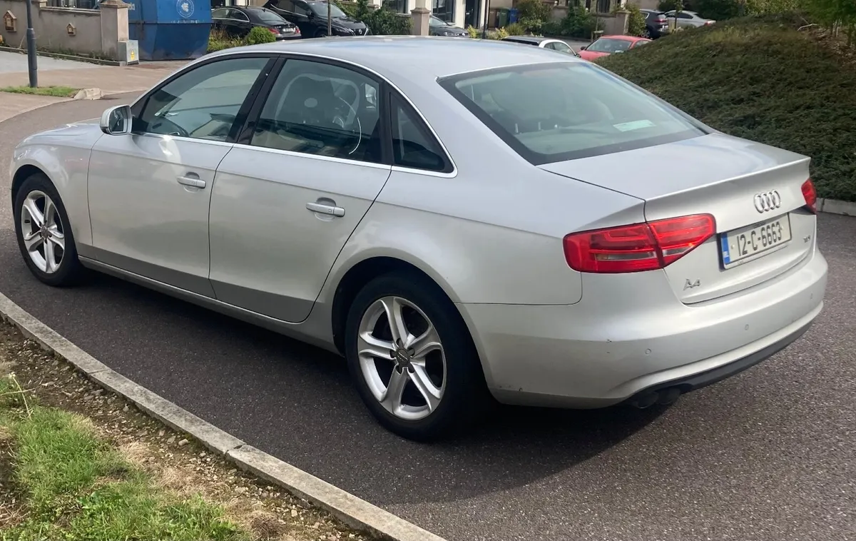 Audi A4 2012 - Image 2