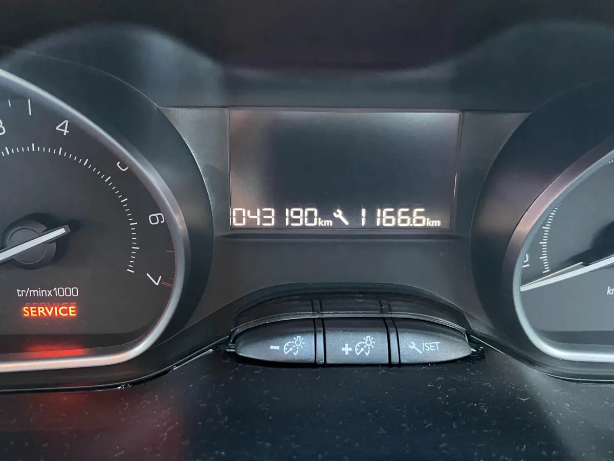 Peugeot 208 2016 - Image 3
