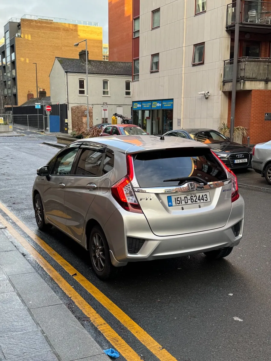 2015 Honda Fit Hybrid Automatic - Image 2