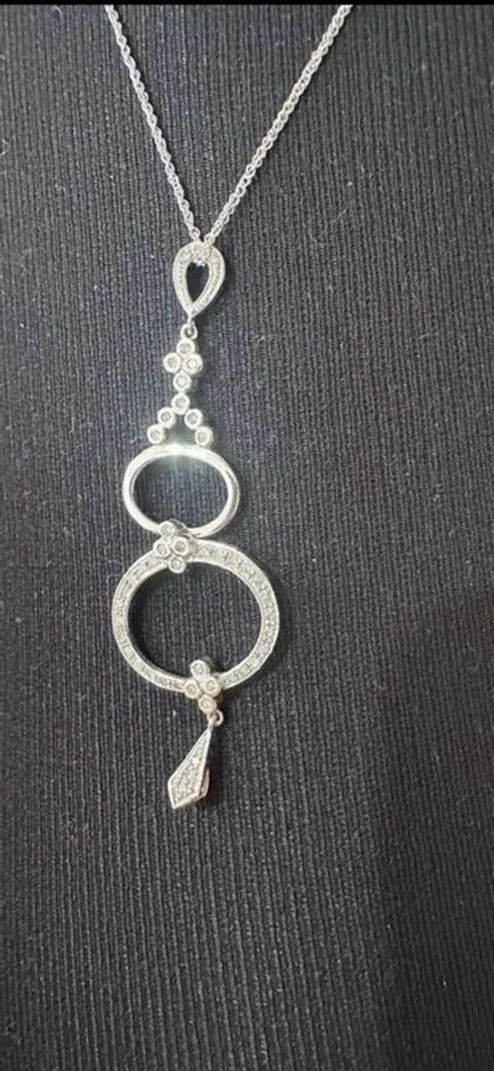 White Gold Chain with gorgeous pendant - Image 2