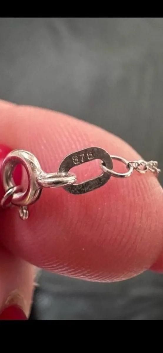 White Gold Chain with gorgeous pendant - Image 4