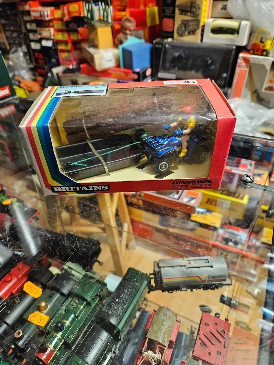 Britain's Four Trax with Log Sled - Image 1