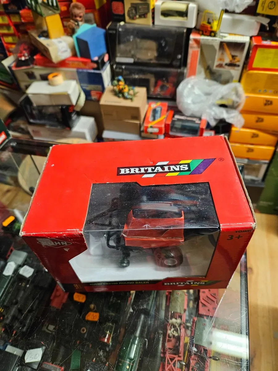 Britain's Kuhn Round Baler - Image 2
