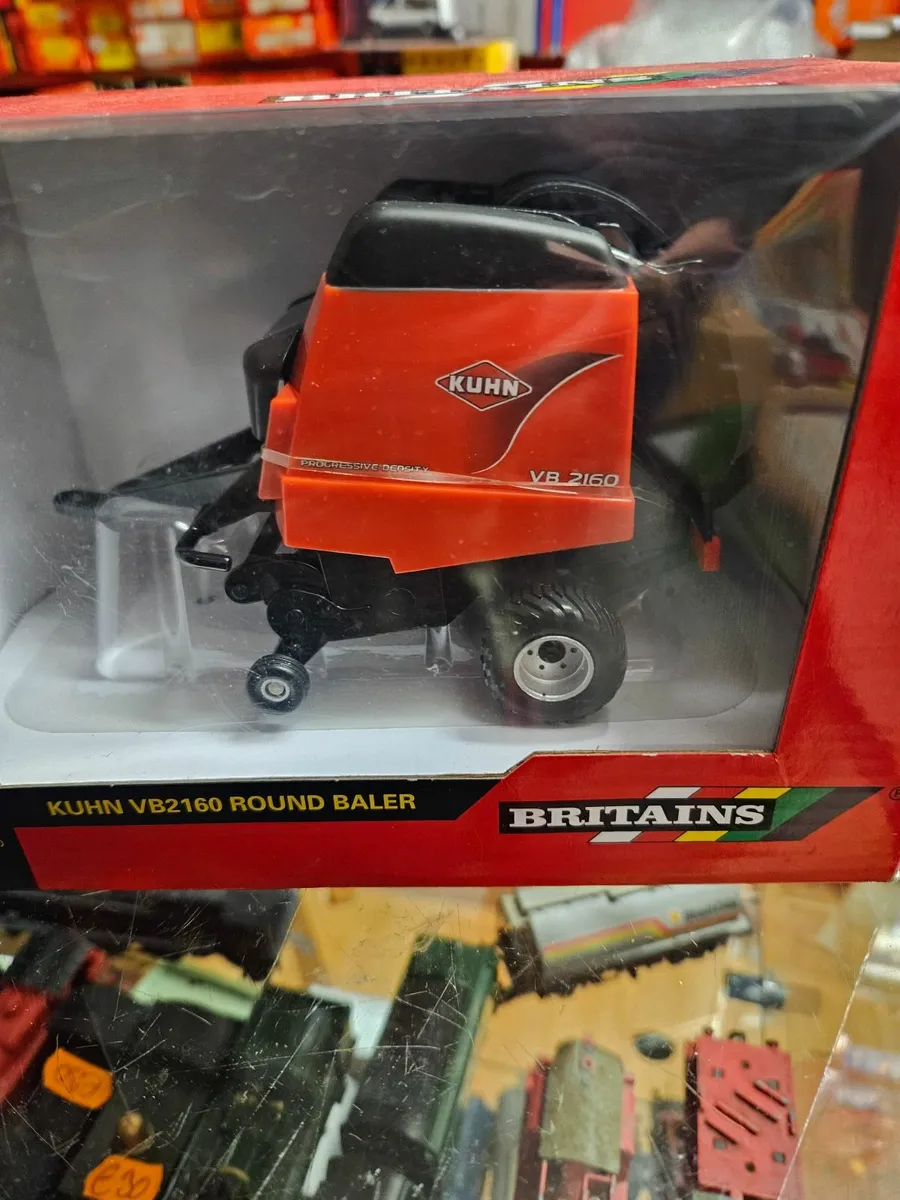 Britain's Kuhn Round Baler - Image 4