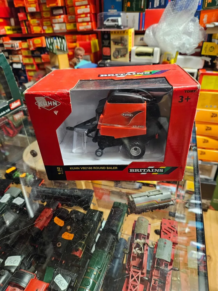 Britain's Kuhn Round Baler - Image 1