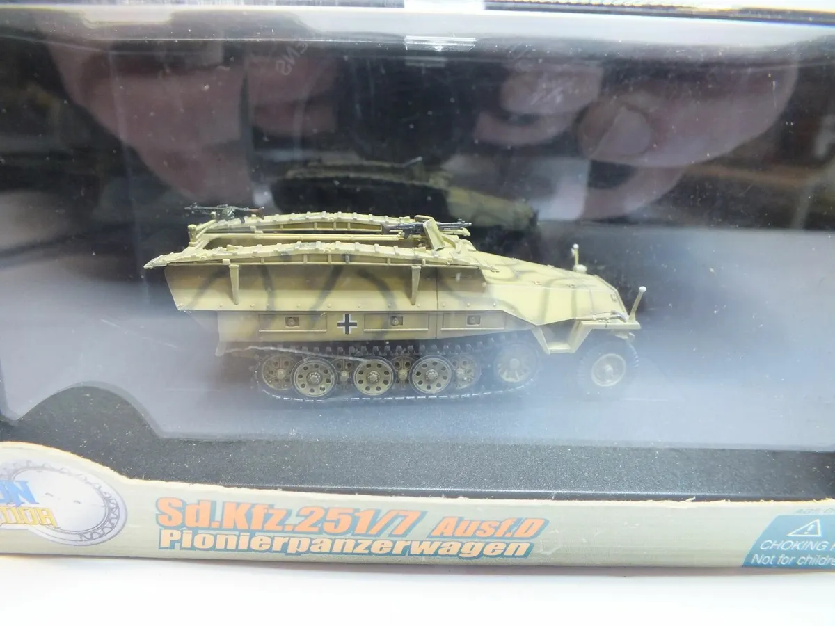 Military Models - Image 1