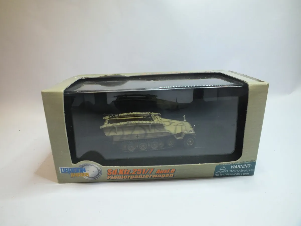 Military Models - Image 4