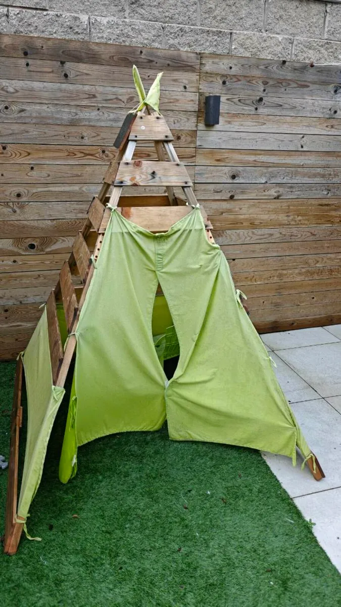 Teepee tent