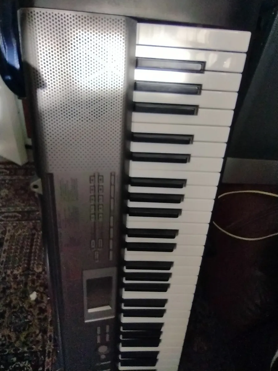Large casio organ for parts or repair - Image 1