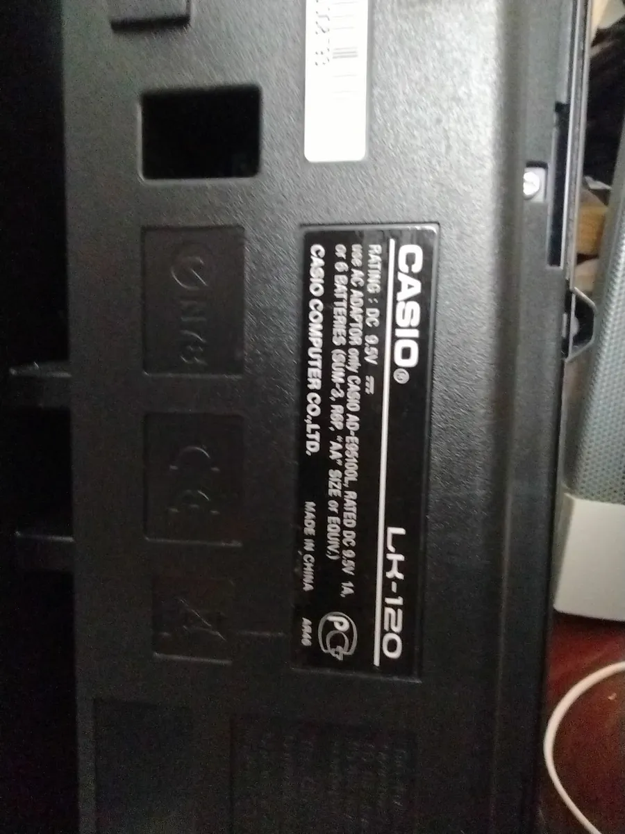 Large casio organ for parts or repair - Image 4