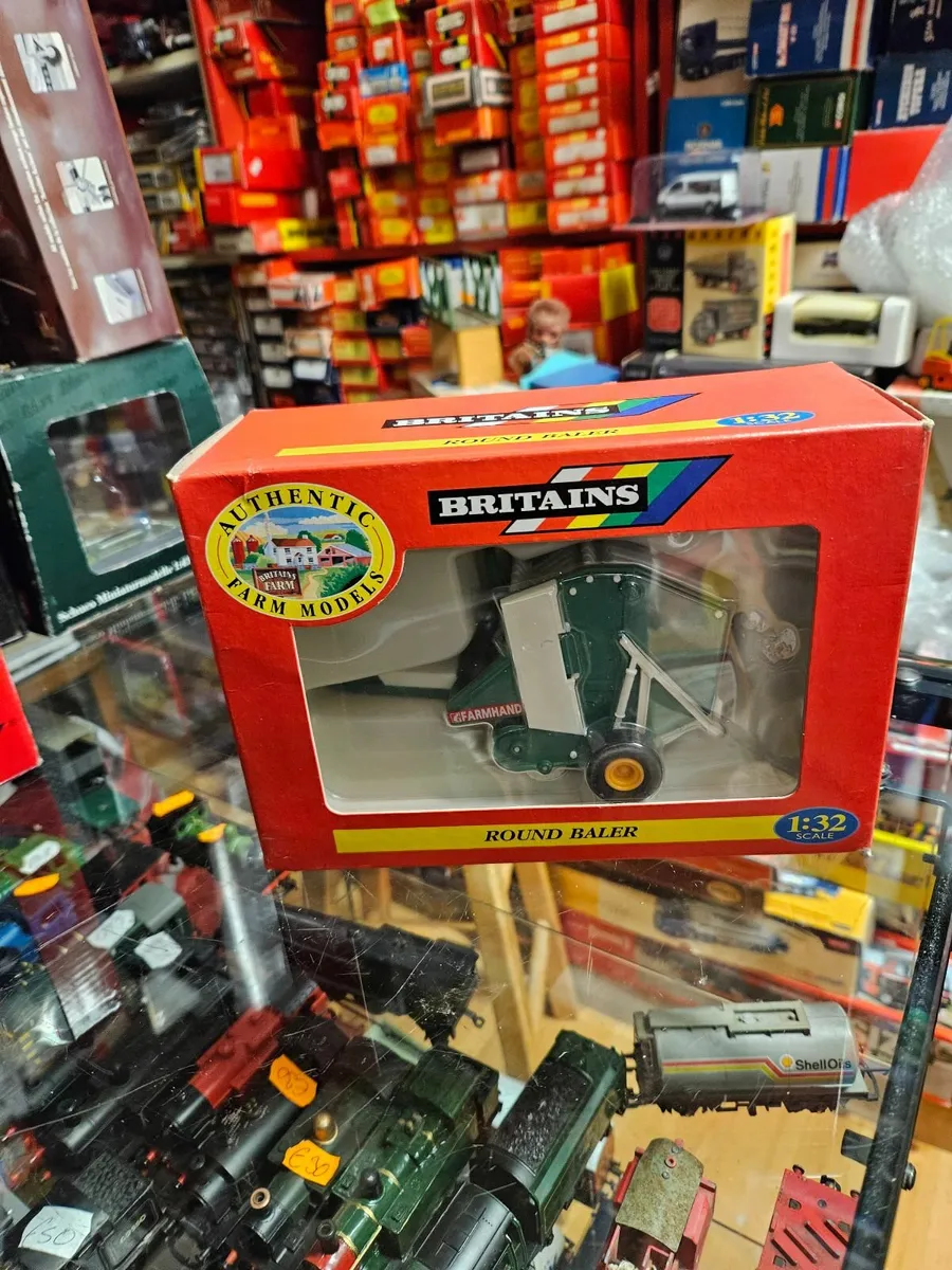 Britain's Round Baler - Image 1