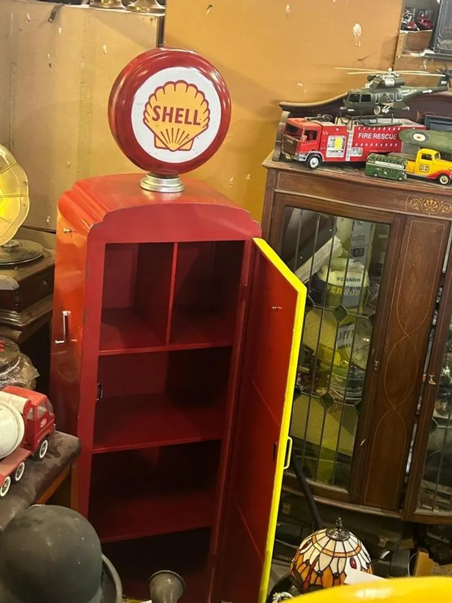 Shell fuel pump storage unit/Display piece - Image 2