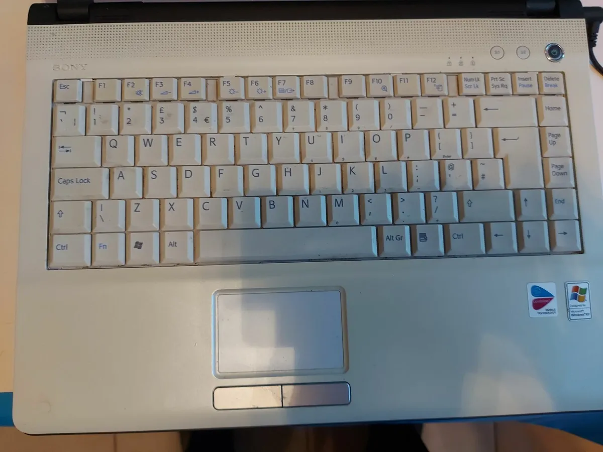 Sony Laptop Model PCG-7F1M, Windows XP, 1GB, 100GB - Image 3